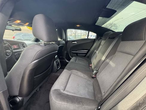Used 2017 Dodge Charger SE image 17