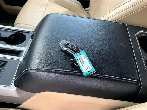 Used 2016 Ford F150 Lariat w/ Equipment Group 502A Luxury image 15