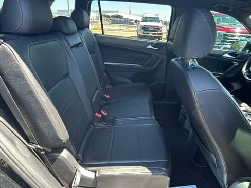 Used 2020 Volkswagen Tiguan SE R-Line FWD image 13