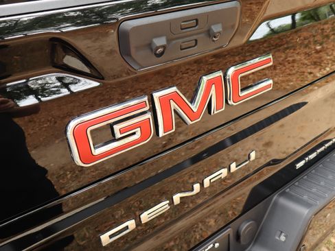 Used 2025 GMC Sierra 2500 Denali w/ Denali Reserve Package AWD/4WD image 54