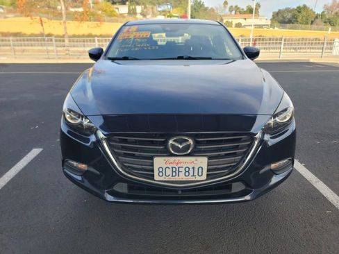 Used 2018 MAZDA MAZDA3 Touring image 2
