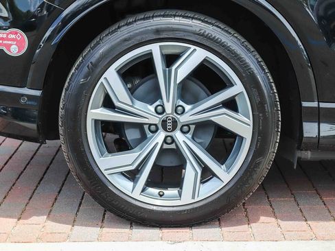 Used 2024 Audi Q4 e-tron Premium Plus w/ Premium Plus AWD/4WD image 10