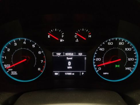 Used 2018 Chevrolet Malibu LT FWD image 23