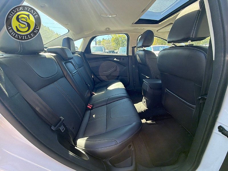 Used 2013 Ford Focus Titanium w/ Titanium Handling Pkg FWD image 18
