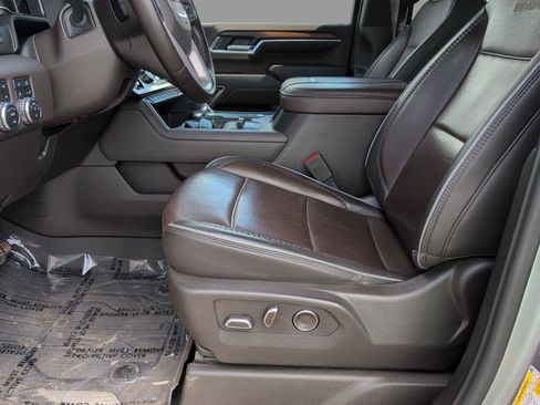 Used 2025 GMC Sierra 2500 Denali AWD/4WD image 13