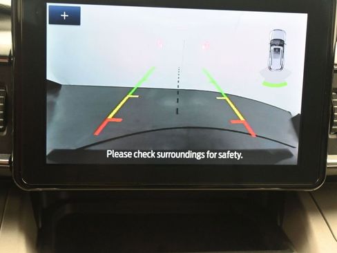 Used 2023 Ford Explorer XLT w/ Equipment Group 202A image 12