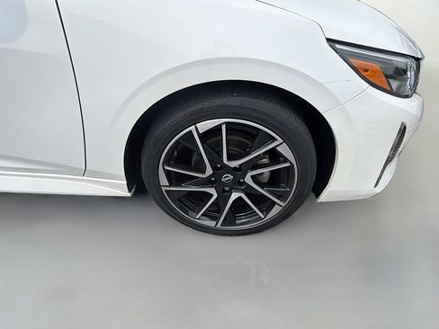 Used 2024 Nissan Sentra SR w/ SR Premium Package FWD image 10