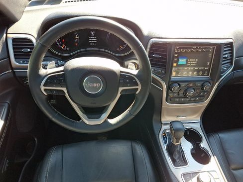 Used 2017 Jeep Grand Cherokee Limited AWD/4WD image 12
