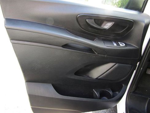 Used 2019 Mercedes-Benz Metris image 9