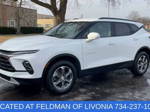 Certified 2023 Chevrolet Blazer LT w/ Convenience Package image 4