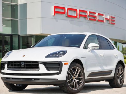 Certified 2026 Porsche Macan AWD/4WD image 1