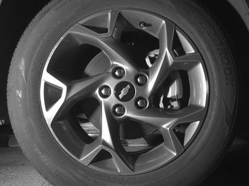 Used 2025 Chevrolet Trax LT w/ LT Convenience Package FWD image 13