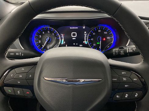 New 2026 Chrysler Pacifica Limited w/ S Appearance Package AWD/4WD image 16