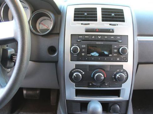 Used 2009 Dodge Charger SXT RWD image 18