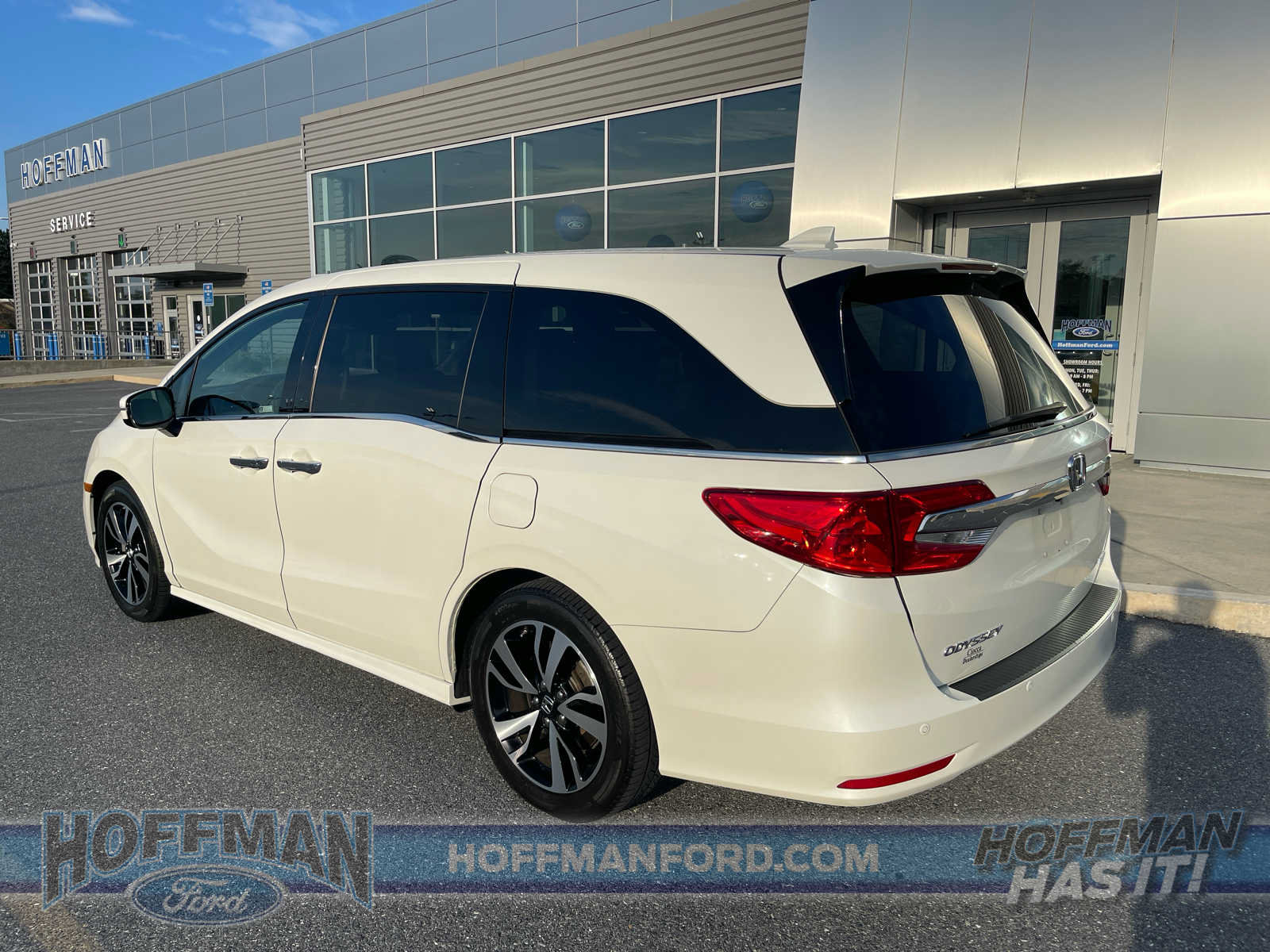 Used 2019 Honda Odyssey Elite image 3