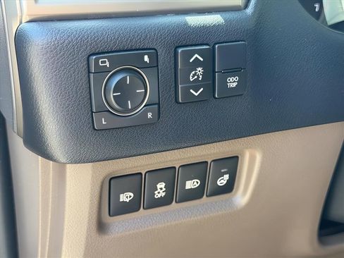 Used 2021 Lexus GX 460 Premium w/ Premium Package AWD/4WD image 19