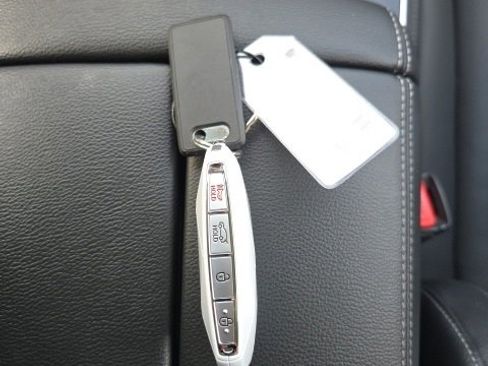 Used 2025 Genesis GV80 2.5T Standard image 15