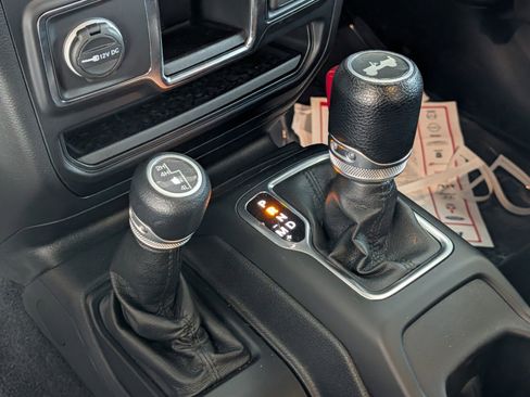 Used 2021 Jeep Wrangler Unlimited Sport AWD/4WD image 25