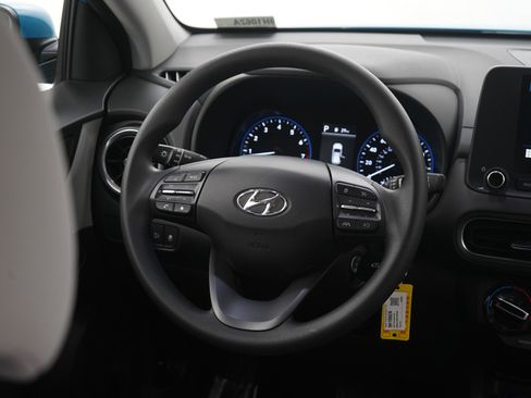 Used 2023 Hyundai Kona SE w/ Cargo Package image 14