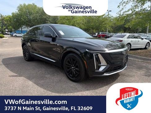 Used 2024 Cadillac Lyriq Tech RWD image 1