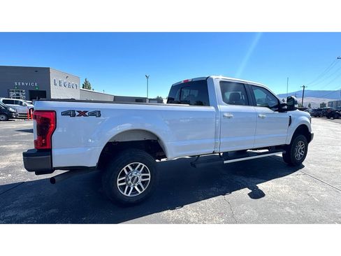 Used 2018 Ford F350 Lariat image 8