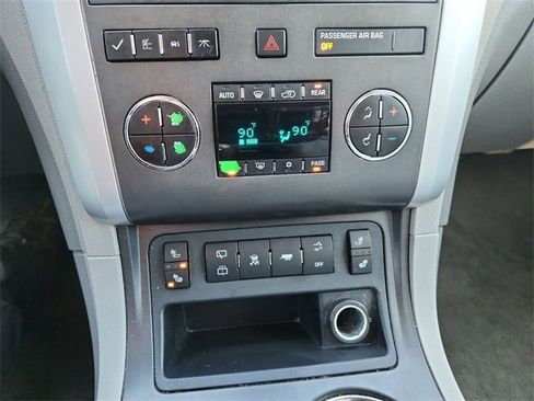 Used 2011 Chevrolet Traverse LT w/ Personal Connectivity Package image 16