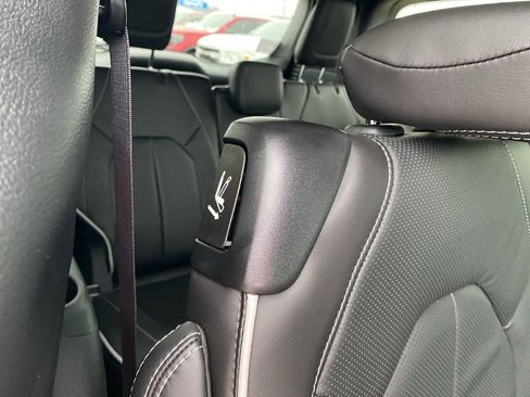 New 2026 Chrysler Pacifica Limited w/ S Appearance Package image 13