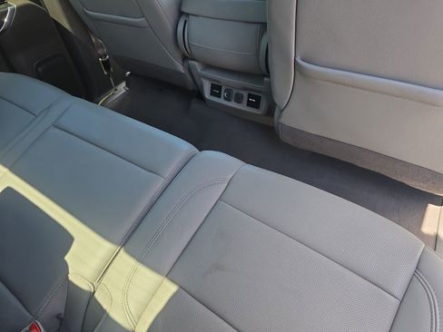 Used 2019 Chevrolet Silverado 1500 LTZ image 12