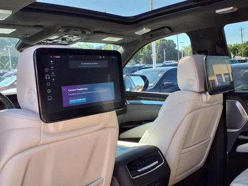 Used 2026 Cadillac Escalade Platinum Sport w/ LPO, ONYX Package AWD/4WD image 11