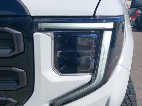 Used 2024 GMC Sierra 1500 AT4X image 33