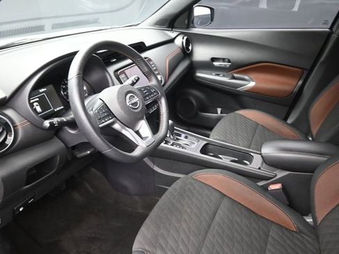 Used 2023 Nissan Kicks SR w/ Interior Electronics Package image 18