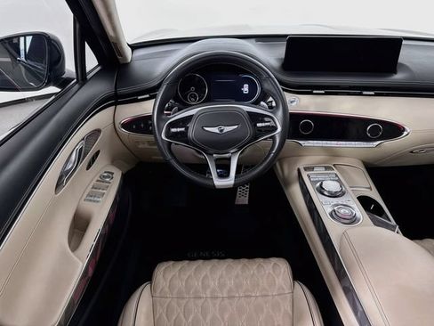 Used 2022 Genesis GV70 3.5T Sport w/ Sport Advanced Package AWD/4WD image 25
