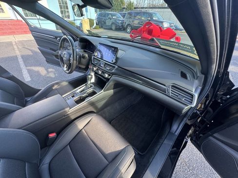 Used 2021 Honda Accord Sport image 32