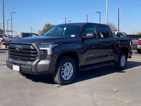 Used 2024 Toyota Tundra SR5 AWD/4WD image 3