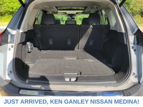Certified 2023 Nissan Rogue SL w/ SL Premium Package AWD/4WD image 18