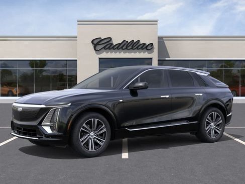 Used 2026 Cadillac Lyriq Luxury AWD/4WD image 2