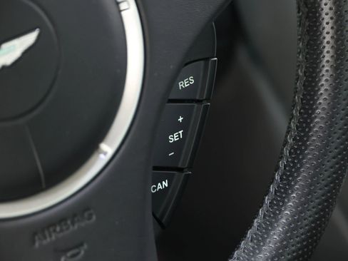 Used 2011 Aston Martin V8 Vantage Coupe RWD image 23