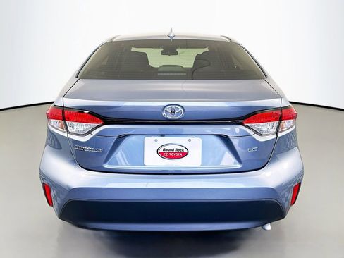 Certified 2025 Toyota Corolla LE FWD image 6