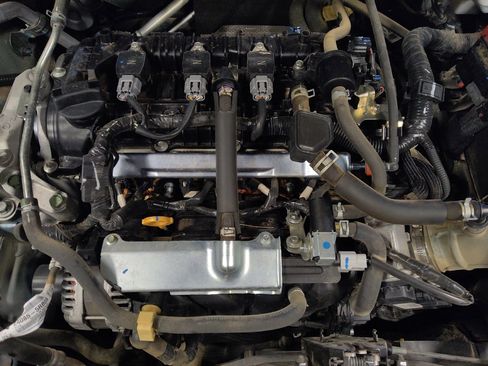 Used 2021 Nissan Versa S image 30