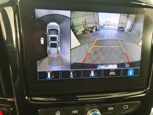 Used 2023 Chevrolet Traverse RS image 21