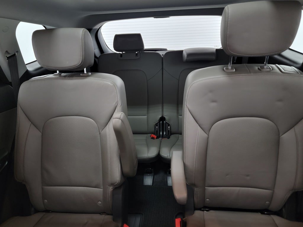 Used 2019 Hyundai Santa Fe XL FWD image 14