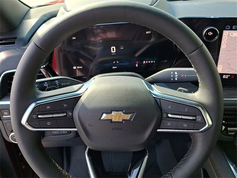 New 2026 Chevrolet Suburban Premier image 9