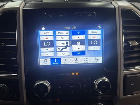 Used 2019 Ford F150 Lariat w/ Equipment Group 502A Luxury AWD/4WD image 24
