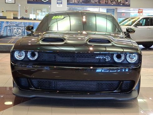 Used 2023 Dodge Challenger SRT Hellcat w/ Driver Convenience Group image 2