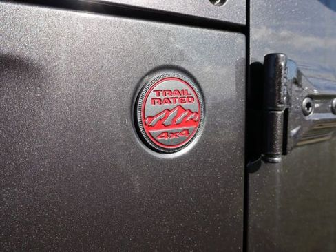 Used 2018 Jeep Wrangler Unlimited Rubicon image 9