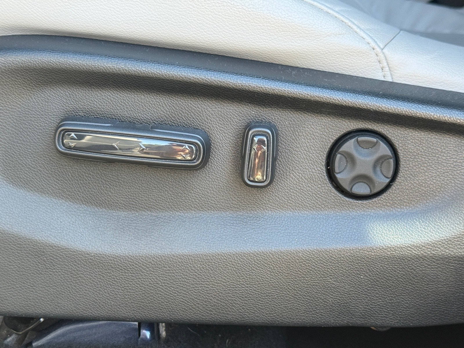 Used 2021 Honda CR-V Touring image 45