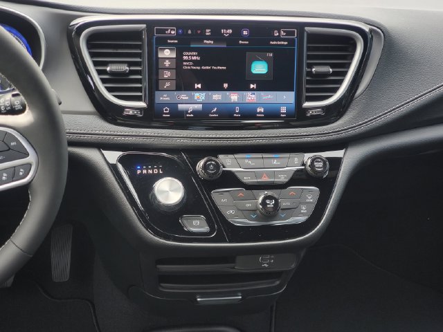 New 2027 Chrysler Pacifica Select FWD image 25