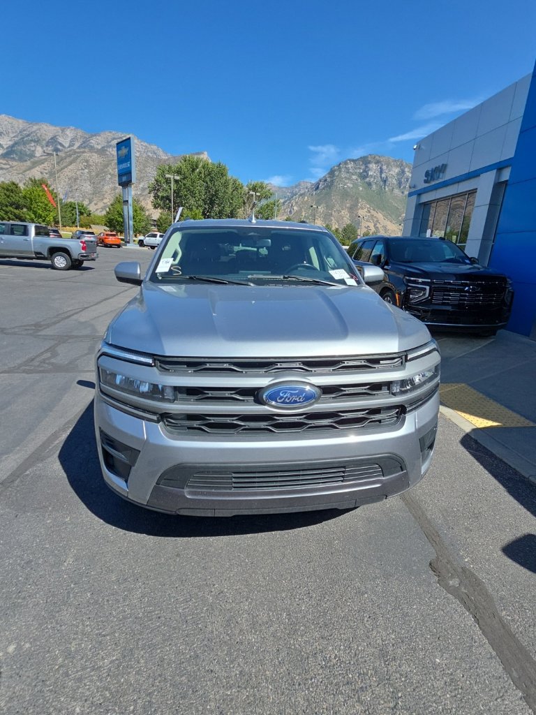 Used 2024 Ford Expedition Max XLT AWD/4WD image 7