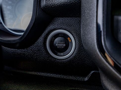 Used 2021 RAM 1500 Big Horn w/ Built-to-serve Edition image 23