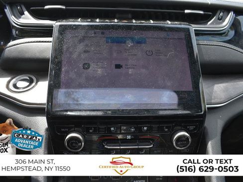 Used 2022 Jeep Grand Cherokee Overland w/ Luxury Tech Group IV AWD/4WD image 15
